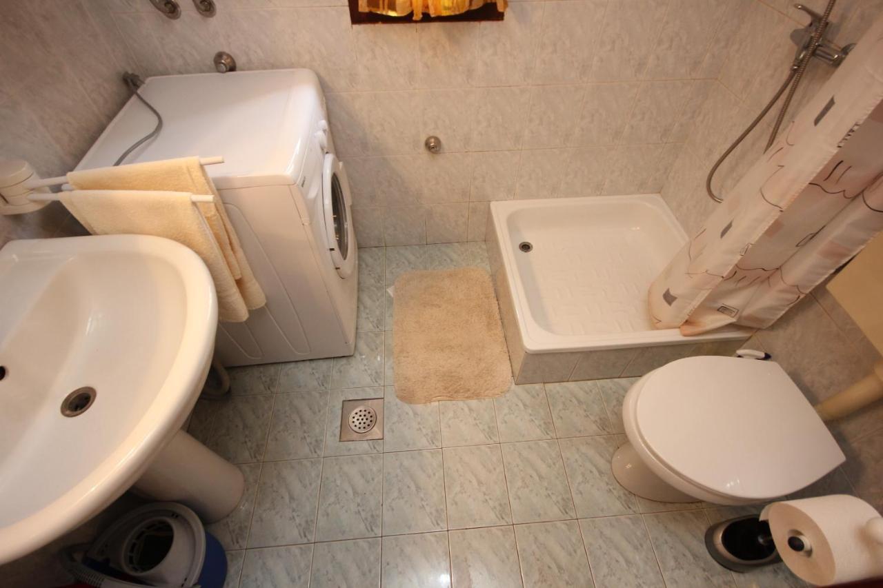 Apartments With A Parking Space Veli Losinj, Losinj - 8029 Екстер'єр фото